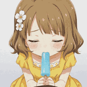 アニメ,少女,茶髪,花飾り,黄色い服,アイスキャンディー,食べる,かわいい